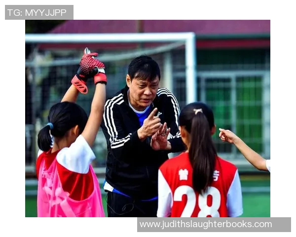 与范志毅连线的足球明星们共同回忆绿茵场上的辉煌瞬间与难忘故事 与范志毅连线的足球明星们共同回忆绿茵场上的辉煌瞬间与难忘故事