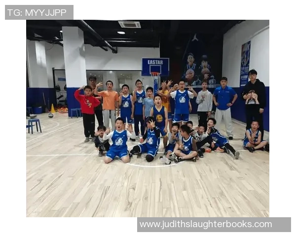 成都篮球队的团队协作探索与发展之路 成都篮球队的团队协作探索与发展之路