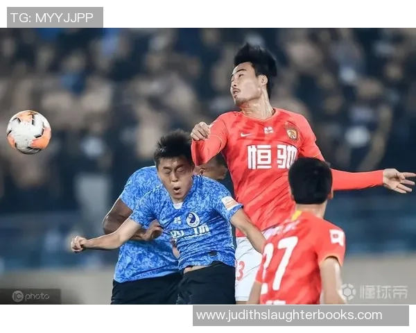 武汉足球队心理素质深度对比分析与影响因素探讨 武汉足球队心理素质深度对比分析与影响因素探讨