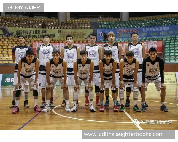 重庆篮球队实力分析与赛季表现评估全面解读 重庆篮球队实力分析与赛季表现评估全面解读