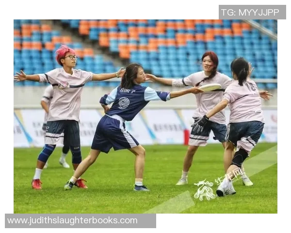 飞盘专题:聚焦重庆飞盘队的力量 飞盘专题:聚焦重庆飞盘队的力量